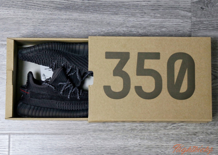 Yeezy 350 Boost   Black Static  NR Kid ( A1)