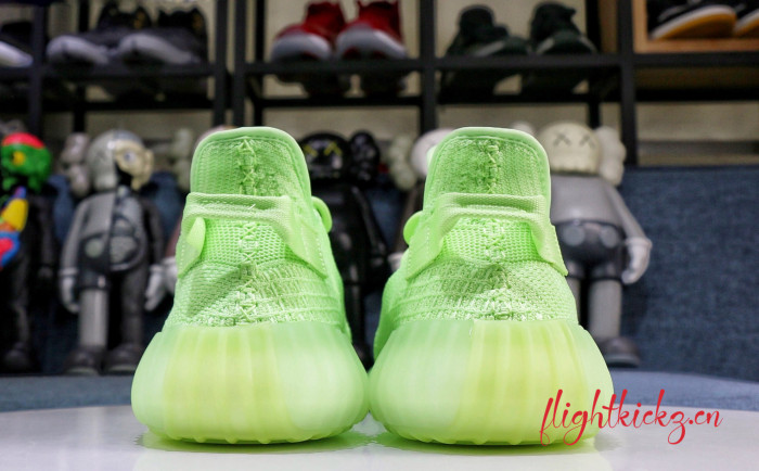 Yeezy Boost 350 V2  Glow In The Dark ( A1)
