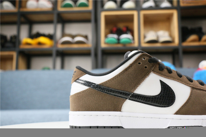 Nike SB Dunk Low White Black Trail End Brown