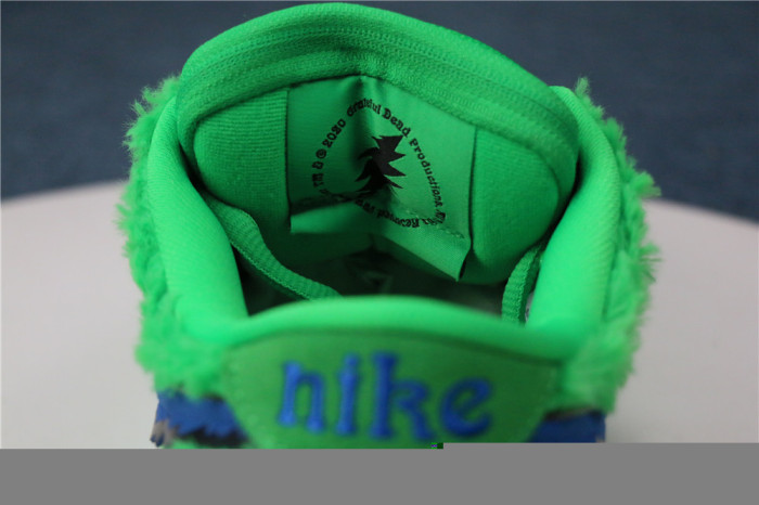 Grateful Dead x Nike SB Dunk Low Green