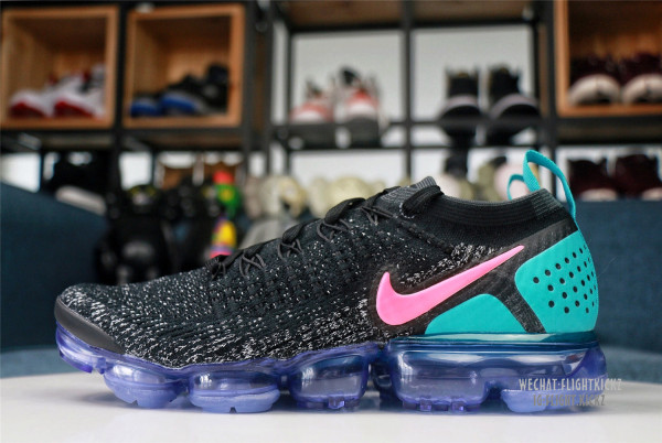Nike Air VaporMax Flyknit 2 Black/Hot Punch-White