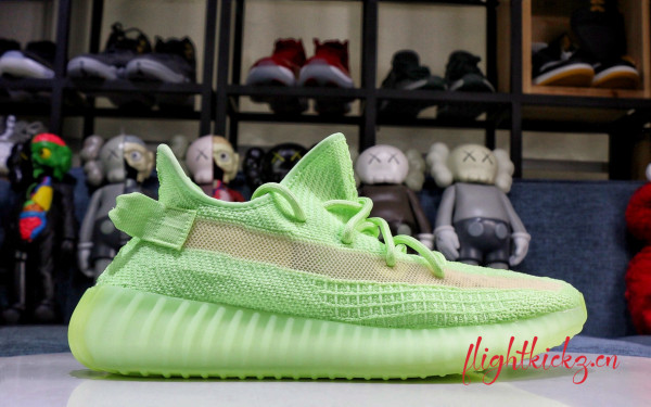 Yeezy Boost 350 V2  Glow In The Dark ( A1)