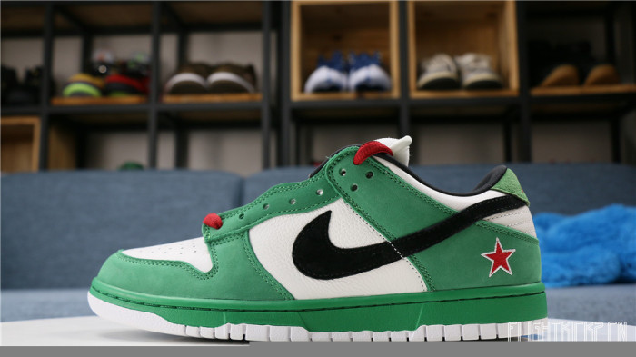 Nike SB Dunk Low Heineken 2020