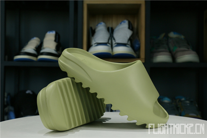 Kanye West Yeezy Slide Resin 2021（GZ5551绿）(LN5 A1 Batch)