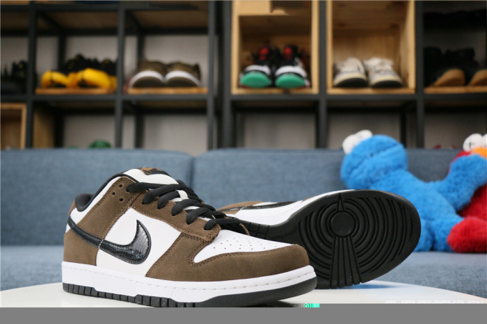 Nike SB Dunk Low White Black Trail End Brown