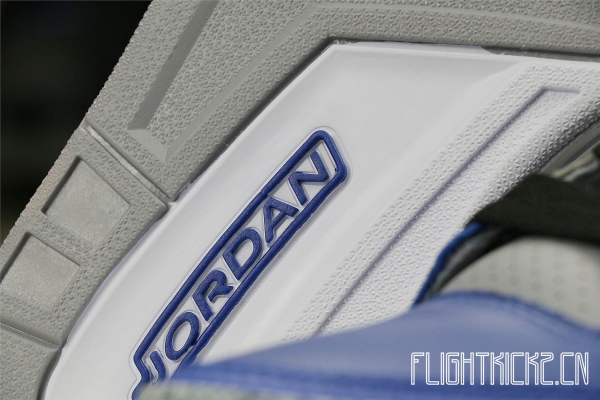 Jordan 3 Retro Varsity Royal Cement
