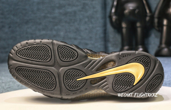 2018 Air Foamposite Pro “Black/Metallic Gold”
