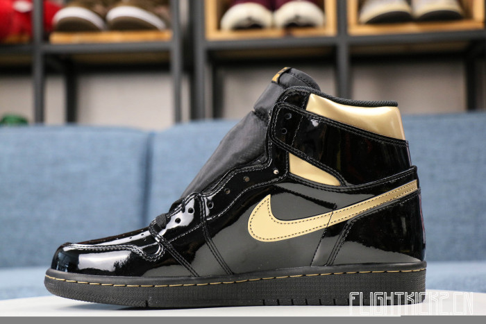 Air Jordan 1 Retro High OG in Black/Metallic Gold 2020
