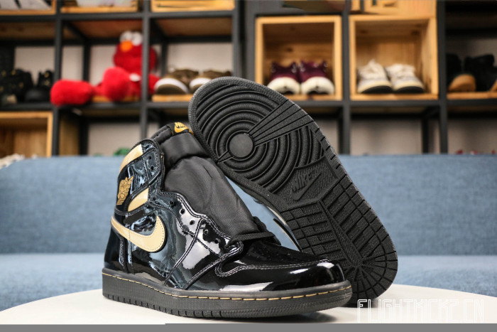 Air Jordan 1 Retro High OG in Black/Metallic Gold 2020