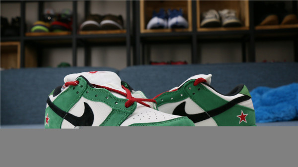 Nike SB Dunk Low Heineken 2020