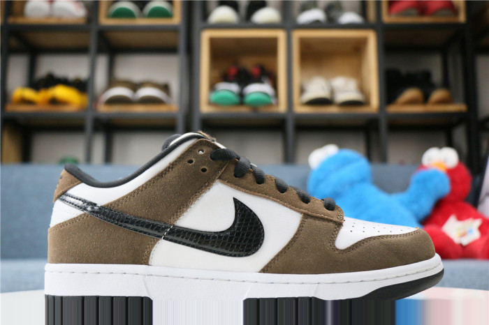 Nike SB Dunk Low White Black Trail End Brown