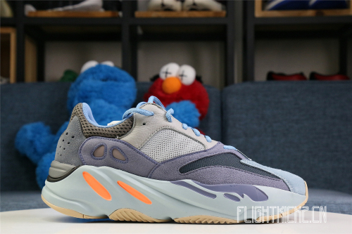 Yeezy Boost 700  Carbon Blue  2020