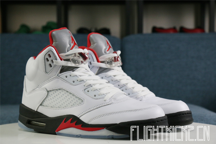 Air Jordan 5 Retro  Fire Red  2020