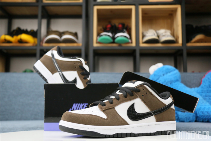 Nike SB Dunk Low White Black Trail End Brown