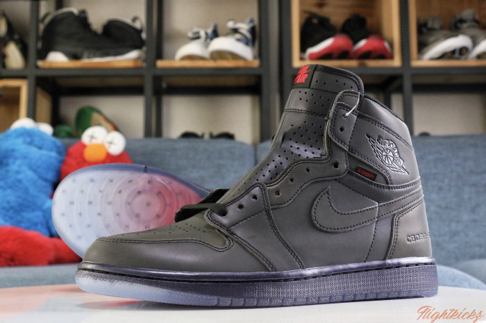 Zoom Air Jordan 1 High R2T  Fearless 