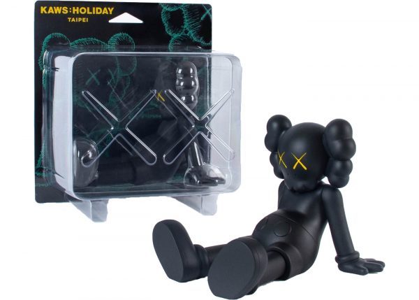 Kaws Taipei Originalfake sitting toys hight 20cm