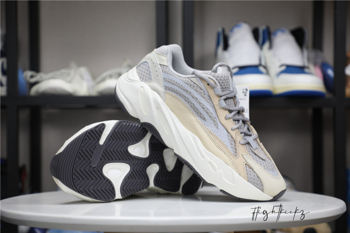 Yeezy Boost 700 V2 Cream 2021