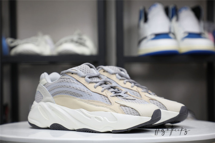 Yeezy Boost 700 V2 Cream 2021