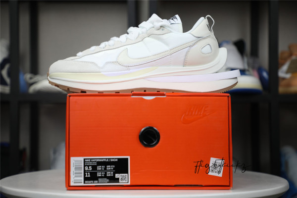 Sacai x Nike VaporWaffle SP “Sail” 2021（A1）