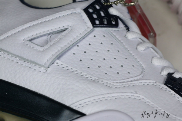 Air Jordan 4 Retro Columbia 2015