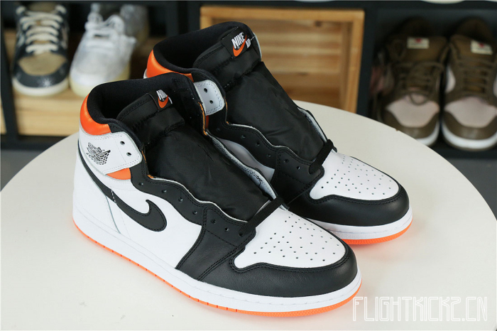 Air Jordan 1  Black Toe Shattered Backboard  2021