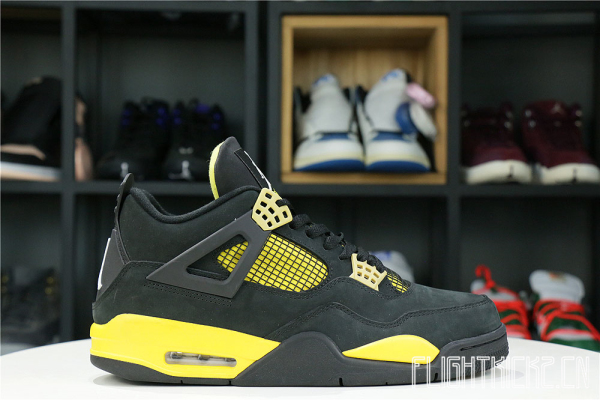 Jordan 4 Retro Thunder 2012