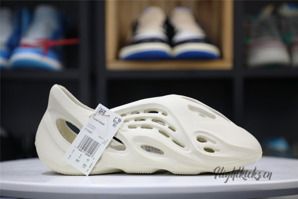 Yeezy Foam Runner Sand 2021 （FY4567沙色）（A1）