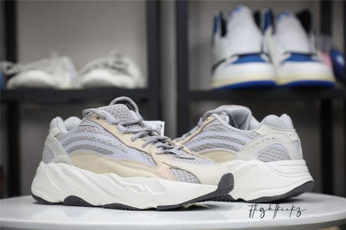 Yeezy Boost 700 V2 Cream 2021