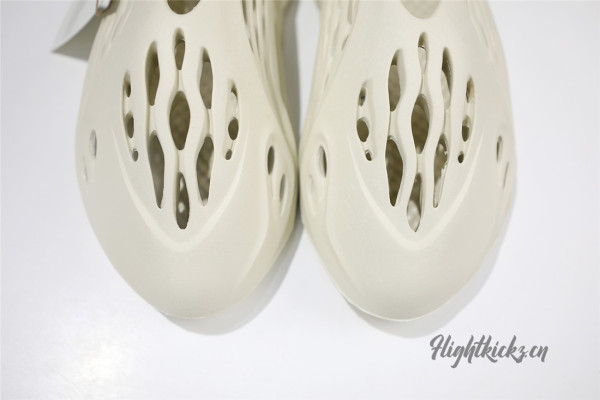 Yeezy Foam Runner Sand 2021 （FY4567沙色）（A1）