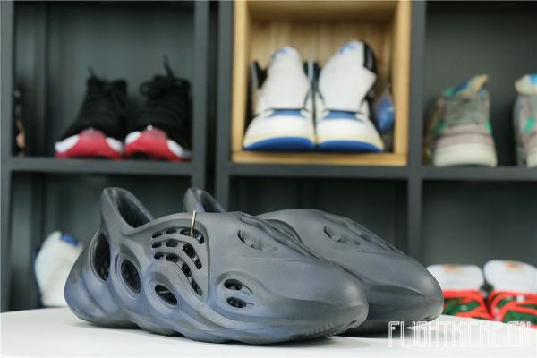 Yeezy Foam Runner “Mineral Blue” (GV7903午夜蓝）（A1）