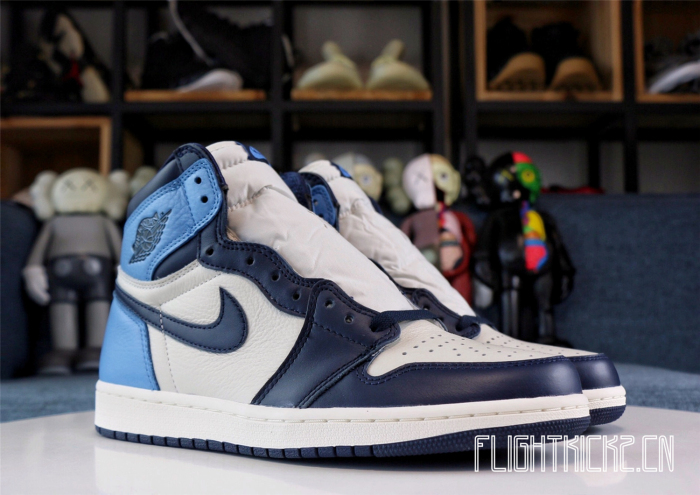 Jordan 1 Retro High Obsidian UNC (A1)