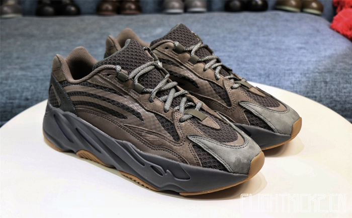 Yeezy Boost 700 V2  Geode 2019
