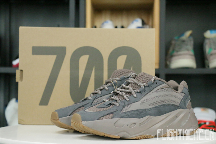Adidas Yeezy 700 Boost v2 Mauve 2021