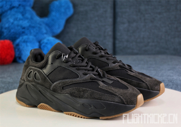 Yeezy Boost 700 Utility Black