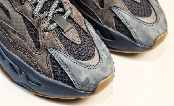 Yeezy Boost 700 V2  Geode 2019