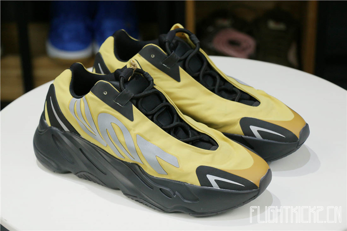 Yeezy Boost 700 MNVN Honey Flux