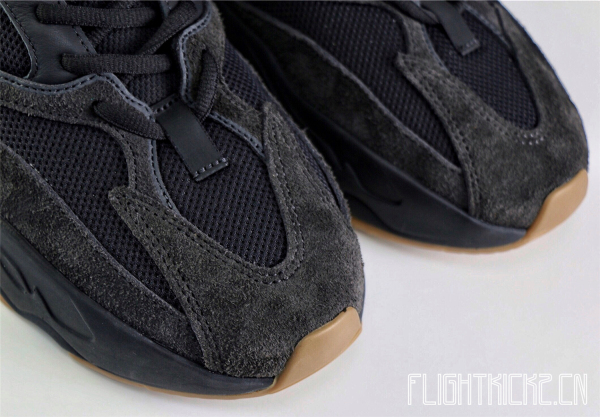 Yeezy Boost 700 Utility Black