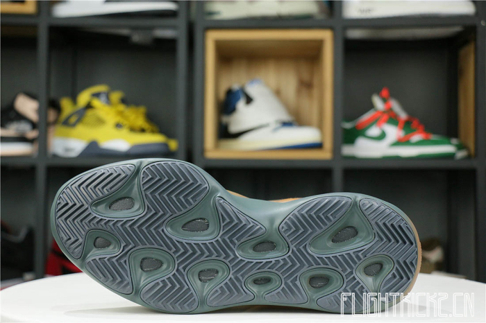 Yeezy 700 V3 Copper Fade 2021