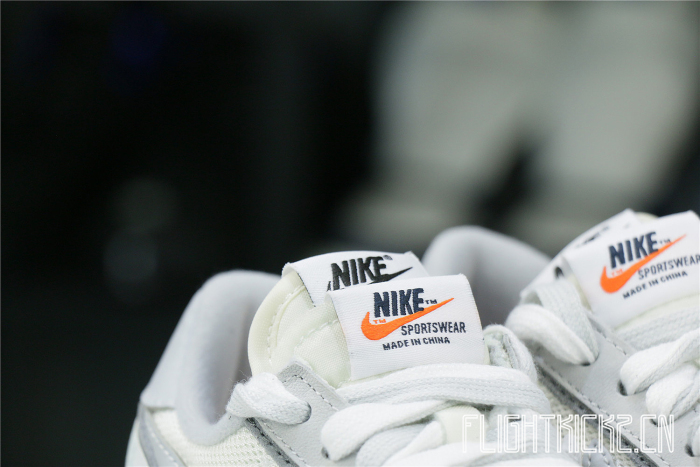 Nike LD Waffle sacai Summit White