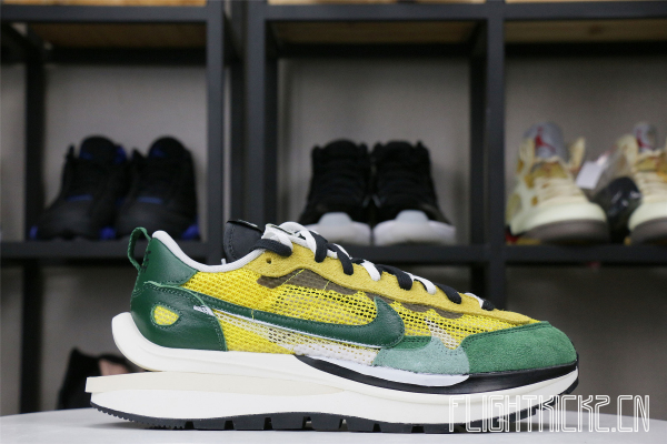 Nike Vaporwaffle sacai Tour Yellow Stadium Green ( A1)