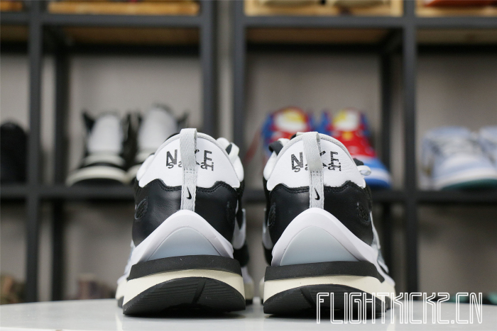 Sacai x Nike Vaporwaffle Black White (LN5 A1)