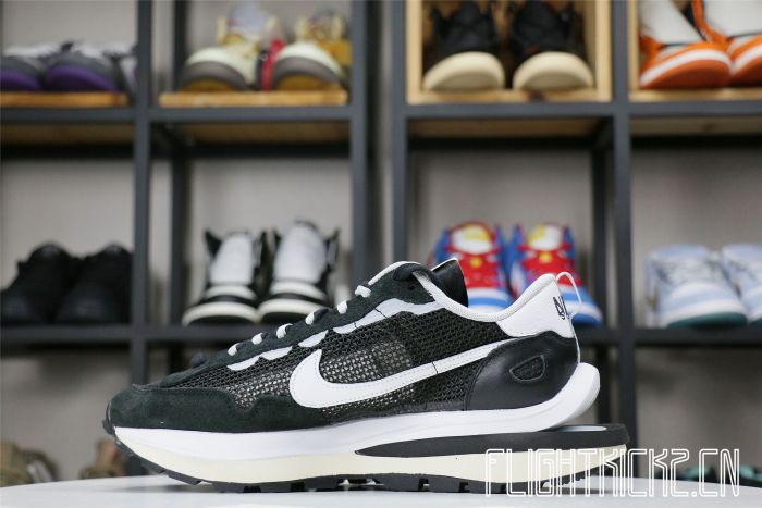 Sacai x Nike Vaporwaffle Black White ( A1)