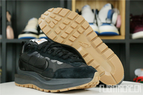 Nike Vaporwaffle Sacai Black Gum（A1）