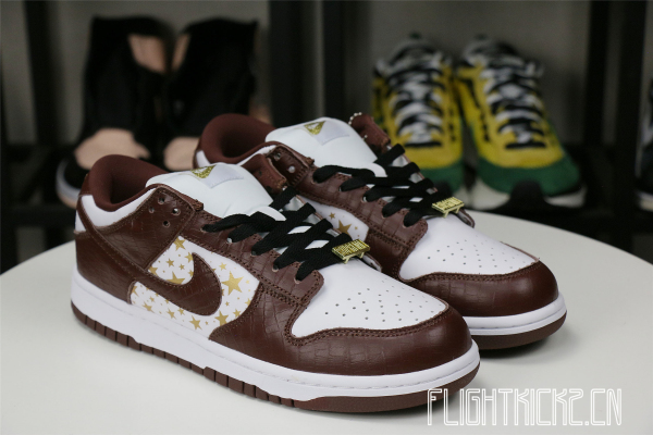 Nike SB Dunk Low Supreme Barkroot Brown