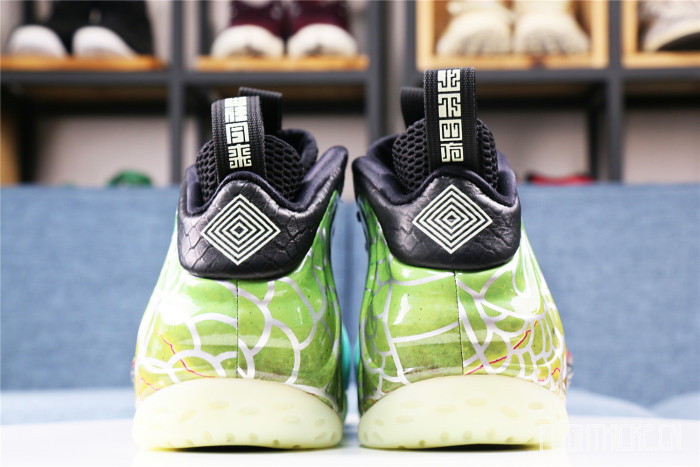 Nike Air Foamposite One Beijing Planet Hoops 2020