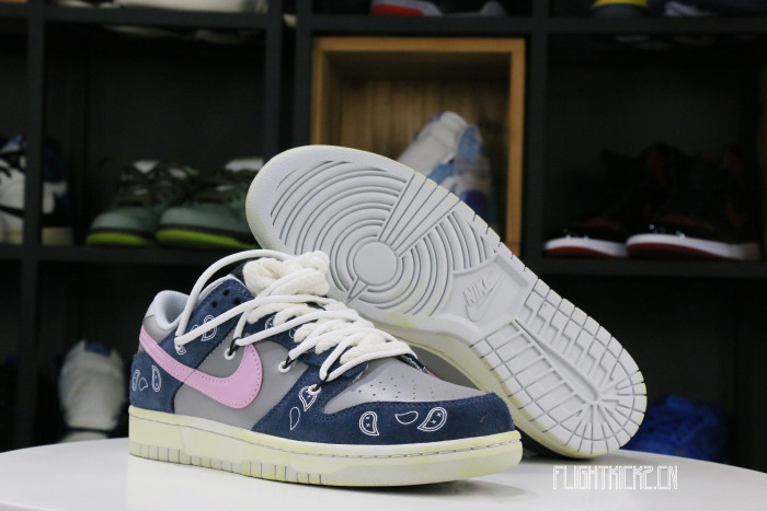 Travis Scott x Nike Dunk Custom