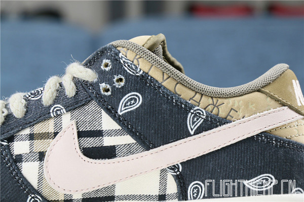 Travis Scott x Nike SB Dunk Low ( A1)