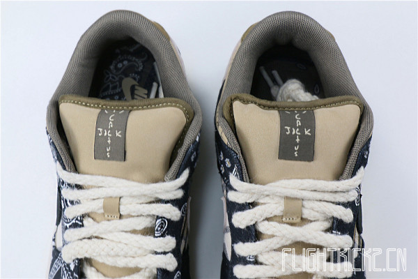 Travis Scott x Nike SB Dunk Low ( A1)