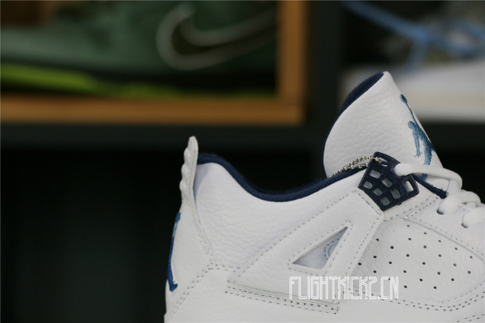 AIR JORDAN 4 RETRO LS 'LEGEND BLUE'
