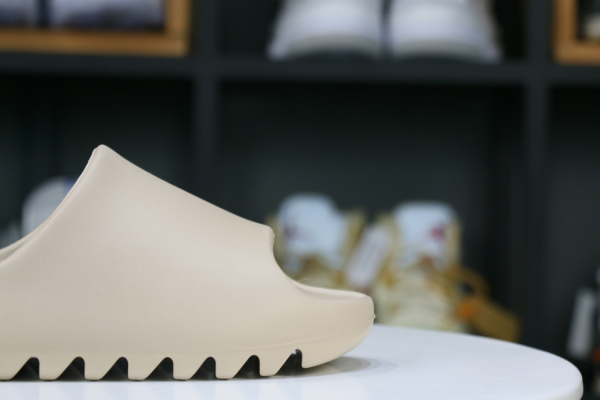 Yeezy Slides Pure 2021 GZ5554 暖沙黄 （A1 Batch）